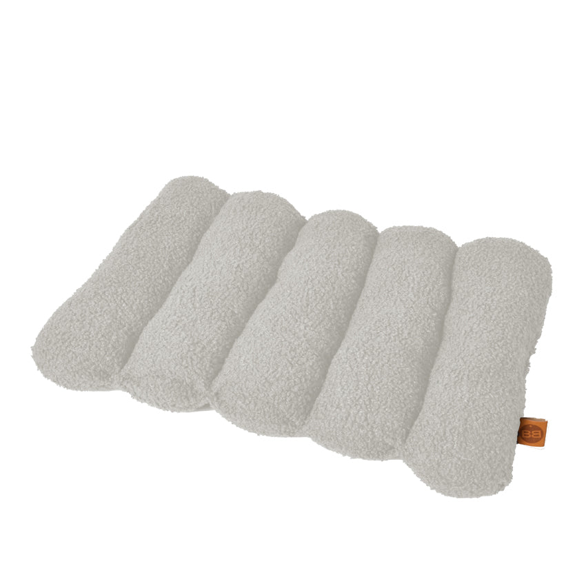 Bobby adaptable cat cushion - Boucle