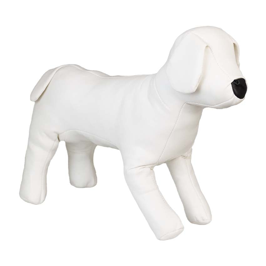 Maniquí de perro de piel sintética